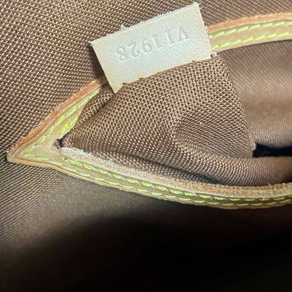 Louis Vuitton Monogram Alma PM - Picture 13 of 14